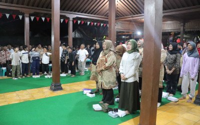 Malam Tirakatan RW 11 Driyan HUT RI Ke-81